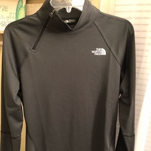 Women’s North Face Half Zip Pullover